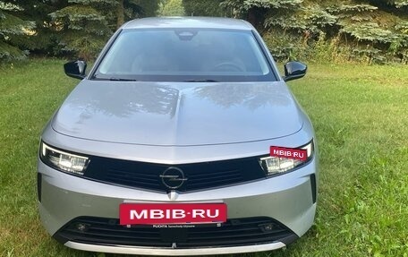Opel Astra, 2023 год, 2 300 000 рублей, 7 фотография