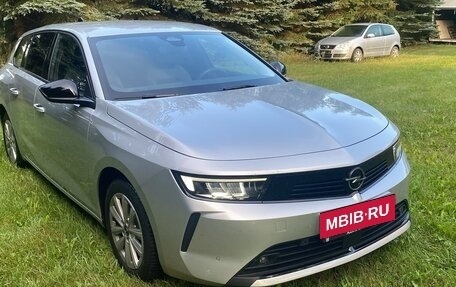 Opel Astra, 2023 год, 2 300 000 рублей, 6 фотография