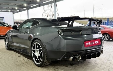 Chevrolet Camaro VI, 2017 год, 2 350 000 рублей, 3 фотография