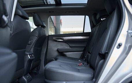 Toyota Highlander, 2026 год, 5 299 000 рублей, 8 фотография