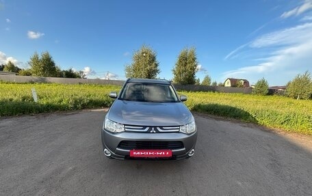 Mitsubishi Outlander III рестайлинг 3, 2012 год, 1 250 000 рублей, 3 фотография