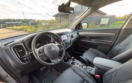 Mitsubishi Outlander III рестайлинг 3, 2012 год, 1 250 000 рублей, 4 фотография