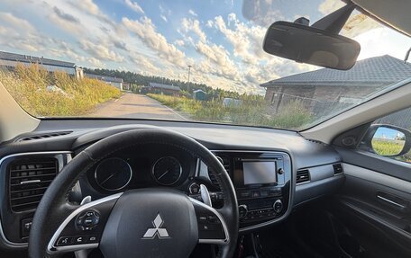 Mitsubishi Outlander III рестайлинг 3, 2012 год, 1 250 000 рублей, 7 фотография