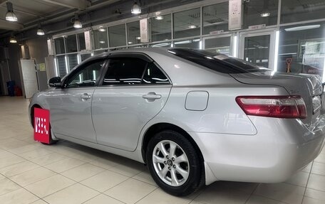 Toyota Camry, 2010 год, 1 050 000 рублей, 4 фотография
