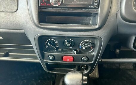 Suzuki Swift II, 2003 год, 300 000 рублей, 17 фотография
