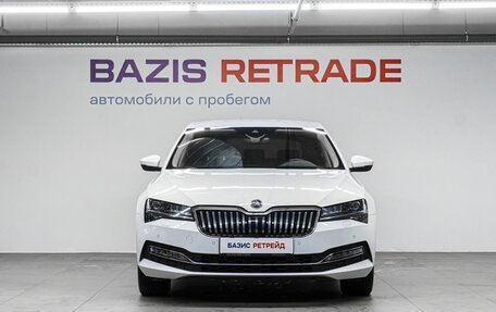 Skoda Superb III рестайлинг, 2021 год, 2 940 000 рублей, 2 фотография