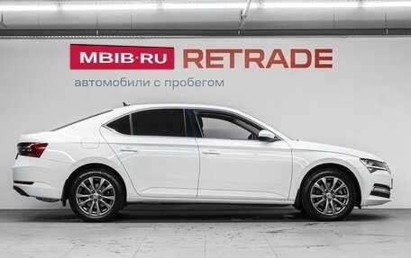 Skoda Superb III рестайлинг, 2021 год, 2 940 000 рублей, 4 фотография