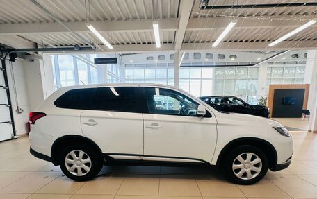 Mitsubishi Outlander III рестайлинг 3, 2016 год, 1 949 900 рублей, 7 фотография