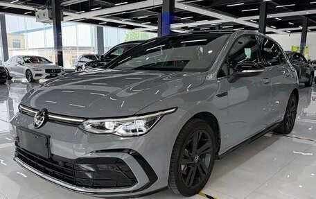 Volkswagen Golf VIII, 2023 год, 2 180 000 рублей, 1 фотография