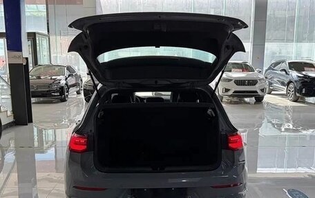 Volkswagen Golf VIII, 2023 год, 2 180 000 рублей, 6 фотография