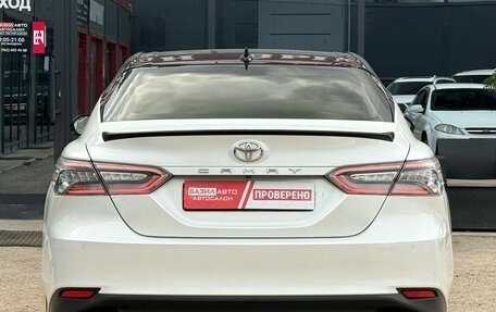 Toyota Camry, 2020 год, 2 900 000 рублей, 8 фотография