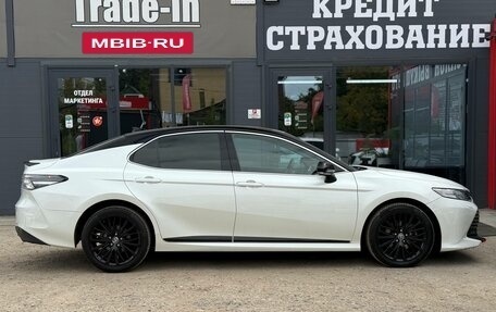 Toyota Camry, 2020 год, 2 900 000 рублей, 10 фотография