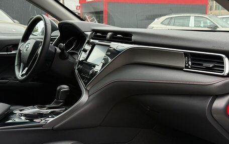 Toyota Camry, 2020 год, 2 900 000 рублей, 34 фотография