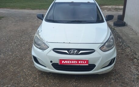 Hyundai Solaris II рестайлинг, 2013 год, 420 000 рублей, 1 фотография