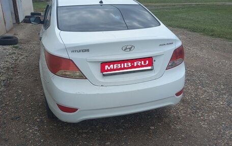 Hyundai Solaris II рестайлинг, 2013 год, 420 000 рублей, 3 фотография