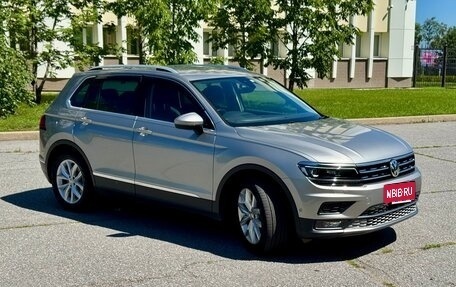 Volkswagen Tiguan II, 2019 год, 2 080 000 рублей, 3 фотография