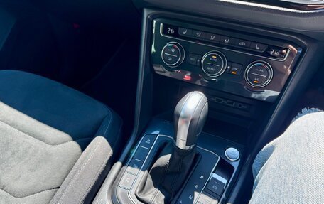 Volkswagen Tiguan II, 2019 год, 2 080 000 рублей, 14 фотография