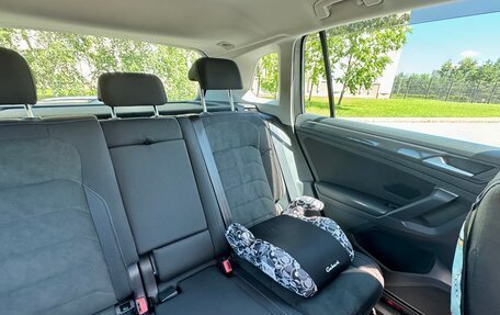 Volkswagen Tiguan II, 2019 год, 2 080 000 рублей, 16 фотография