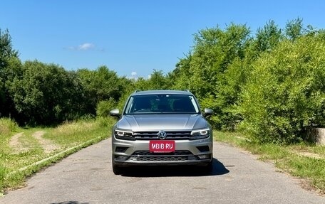 Volkswagen Tiguan II, 2019 год, 2 080 000 рублей, 18 фотография