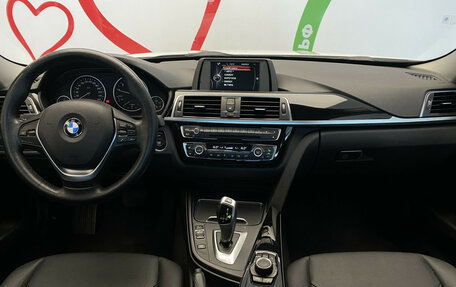 BMW 3 серия, 2017 год, 1 680 000 рублей, 12 фотография