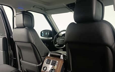 Land Rover Range Rover IV рестайлинг, 2018 год, 4 850 000 рублей, 10 фотография