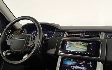 Land Rover Range Rover IV рестайлинг, 2018 год, 4 850 000 рублей, 12 фотография