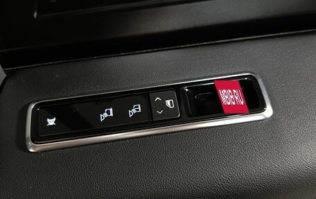 Land Rover Range Rover IV рестайлинг, 2018 год, 4 850 000 рублей, 17 фотография
