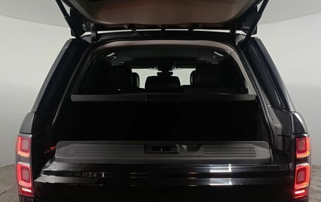 Land Rover Range Rover IV рестайлинг, 2018 год, 4 850 000 рублей, 25 фотография