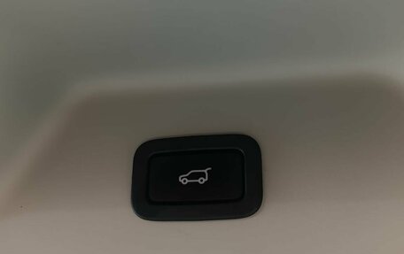 Land Rover Range Rover IV рестайлинг, 2018 год, 4 850 000 рублей, 26 фотография