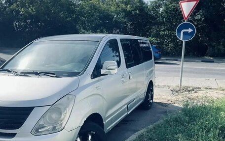 Hyundai Grand Starex Grand Starex I рестайлинг 2, 2008 год, 600 000 рублей, 2 фотография