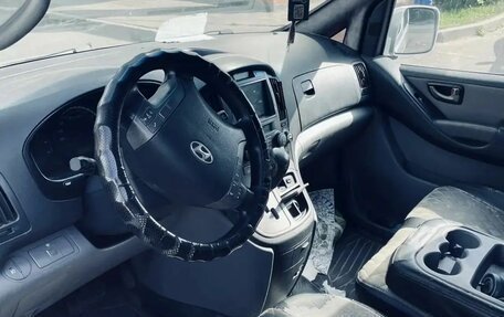 Hyundai Grand Starex Grand Starex I рестайлинг 2, 2008 год, 600 000 рублей, 5 фотография