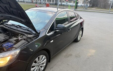 Opel Astra J, 2014 год, 500 000 рублей, 13 фотография
