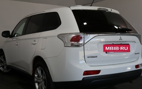 Mitsubishi Outlander III рестайлинг 3, 2012 год, 1 099 000 рублей, 4 фотография