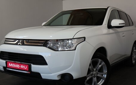 Mitsubishi Outlander III рестайлинг 3, 2012 год, 1 099 000 рублей, 3 фотография