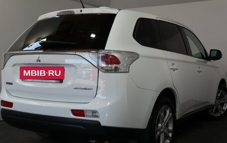 Mitsubishi Outlander III рестайлинг 3, 2012 год, 1 099 000 рублей, 6 фотография