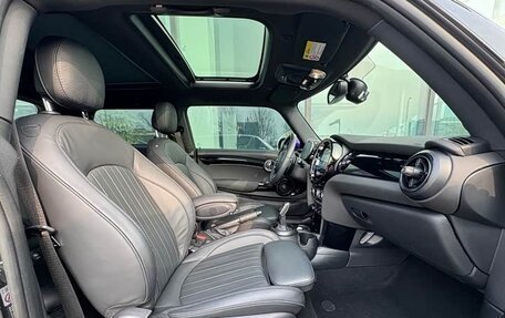 MINI Hatch, 2023 год, 1 670 000 рублей, 17 фотография
