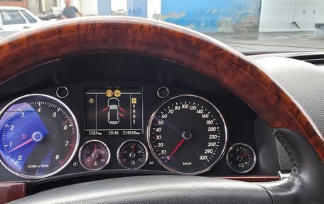 Volkswagen Touareg III, 2004 год, 690 000 рублей, 5 фотография