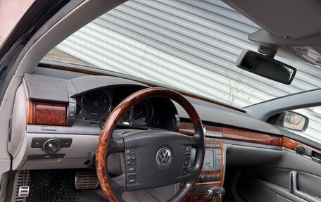 Volkswagen Phaeton I рестайлинг, 2003 год, 280 000 рублей, 3 фотография