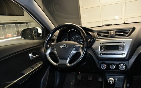 KIA Rio III рестайлинг, 2016 год, 890 000 рублей, 11 фотография