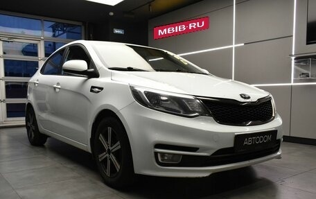 KIA Rio III рестайлинг, 2016 год, 890 000 рублей, 3 фотография