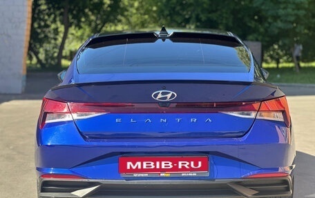 Hyundai Elantra, 2021 год, 1 700 000 рублей, 3 фотография