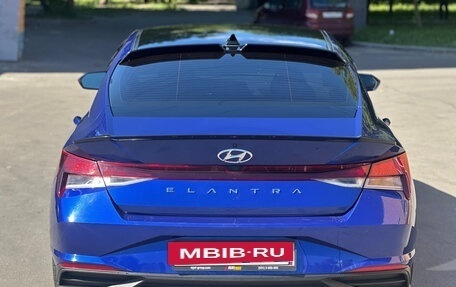 Hyundai Elantra, 2021 год, 1 700 000 рублей, 23 фотография