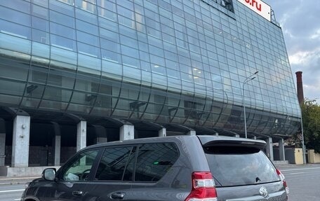 Toyota Land Cruiser Prado 150 рестайлинг 2, 2014 год, 2 850 000 рублей, 6 фотография