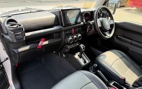 Suzuki Jimny, 2023 год, 1 800 000 рублей, 9 фотография