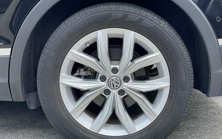 Volkswagen Tiguan II, 2019 год, 1 980 000 рублей, 9 фотография