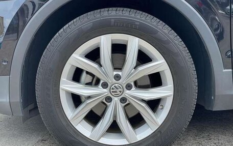 Volkswagen Tiguan II, 2019 год, 1 980 000 рублей, 8 фотография