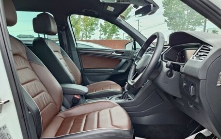 Volkswagen Tiguan II, 2023 год, 2 350 000 рублей, 10 фотография