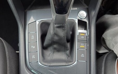 Volkswagen Tiguan II, 2023 год, 2 350 000 рублей, 17 фотография
