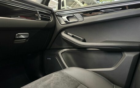 Porsche Macan I рестайлинг, 2021 год, 6 790 000 рублей, 22 фотография