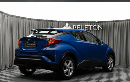 Toyota C-HR I рестайлинг, 2019 год, 2 460 000 рублей, 5 фотография